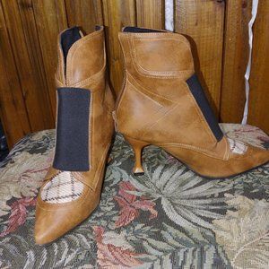 Scoofy Tan designer heel boot